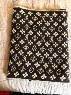 Monogram Pattern Knit Scarf in Brown and Creams